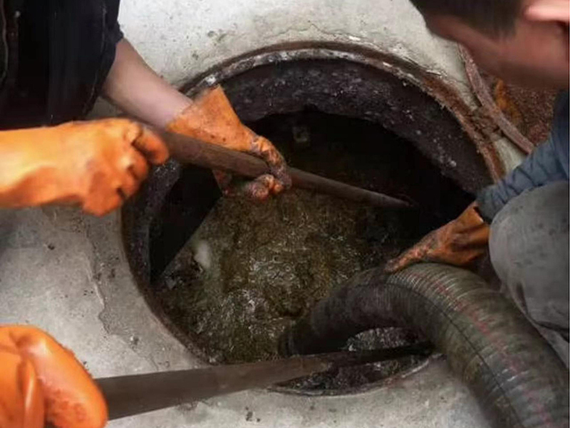 吴忠清理化粪池时如何避免沼气的危害？